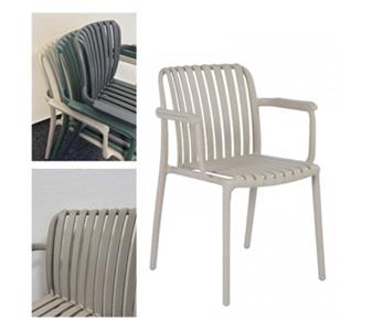 251452 Sessel mit Armlehne.jpg